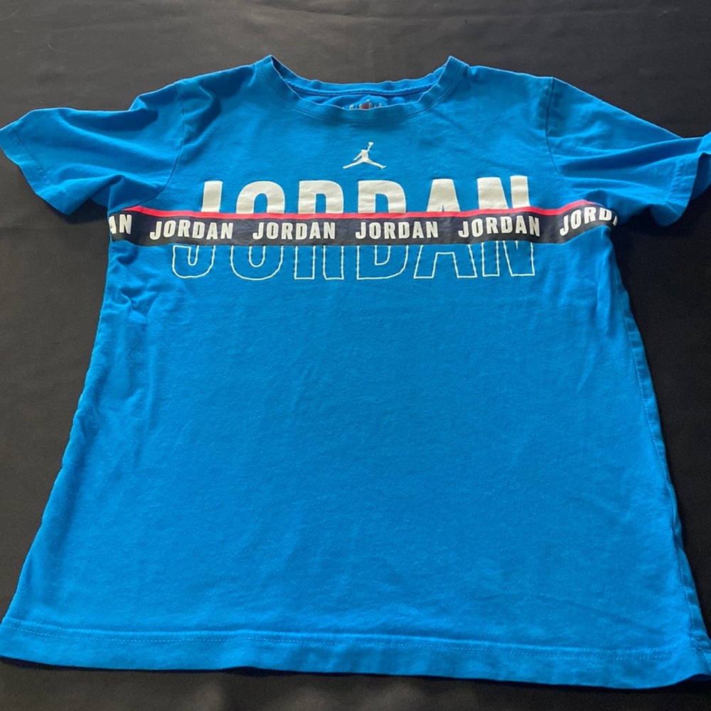 Jordan Kids Tee LG 12-13 year olds. Preowned.